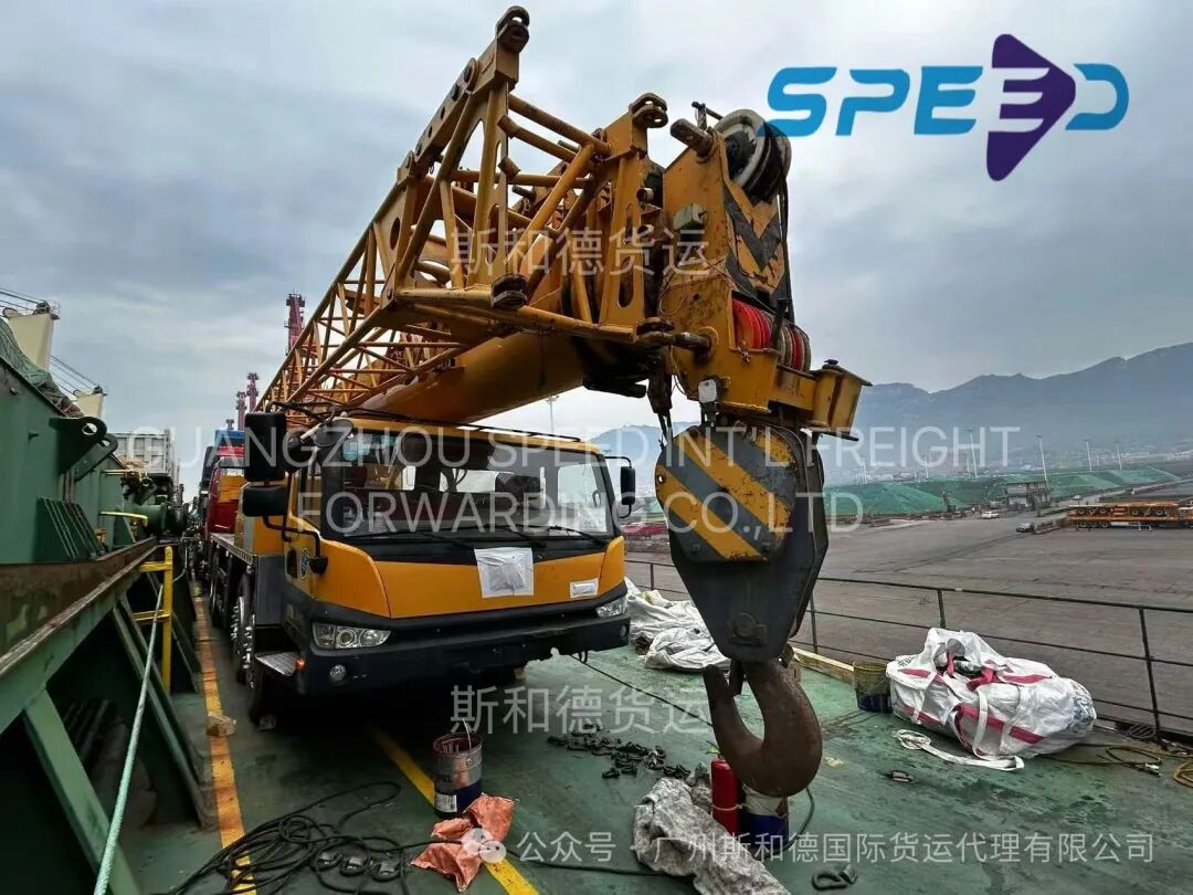 Logistik Angkat Berat: Mengeksport Kren Mudah Alih dari China ke Afrika